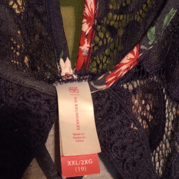 Navy Blue Flower Tshirt - Picture 3 of 3